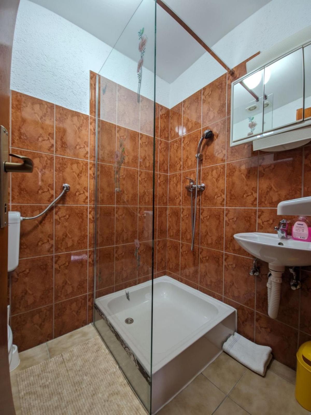 Apartments Nena Смолянац Екстериор снимка